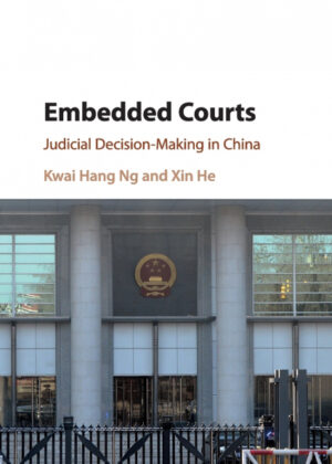 Libro Embedded Courts <span> Kwai Hang Ng/Xin He </span> - KusiBooks